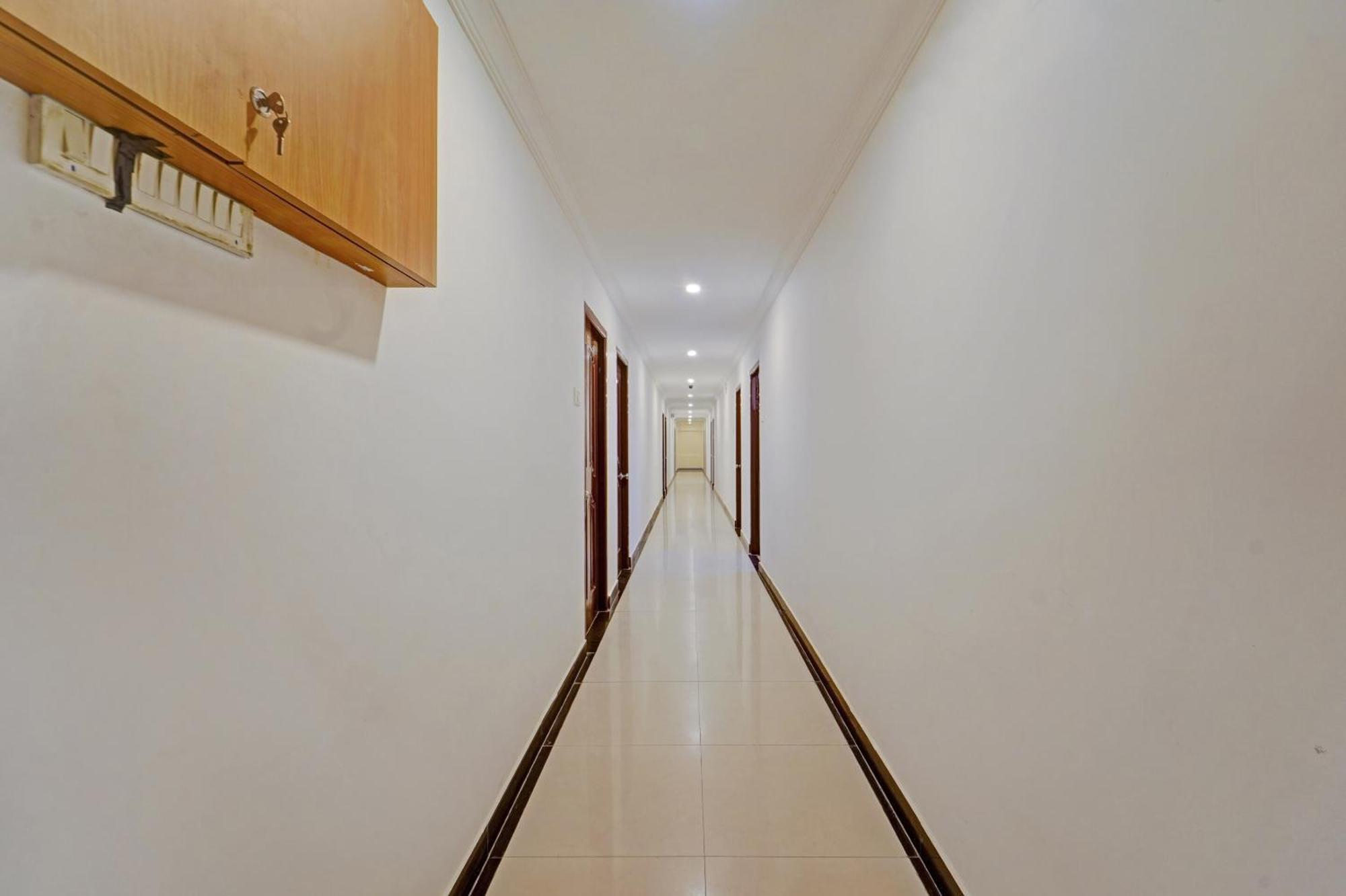 Hotel Collection O Mount Road Rich Mount Near Marina Beach à Chennai Extérieur photo