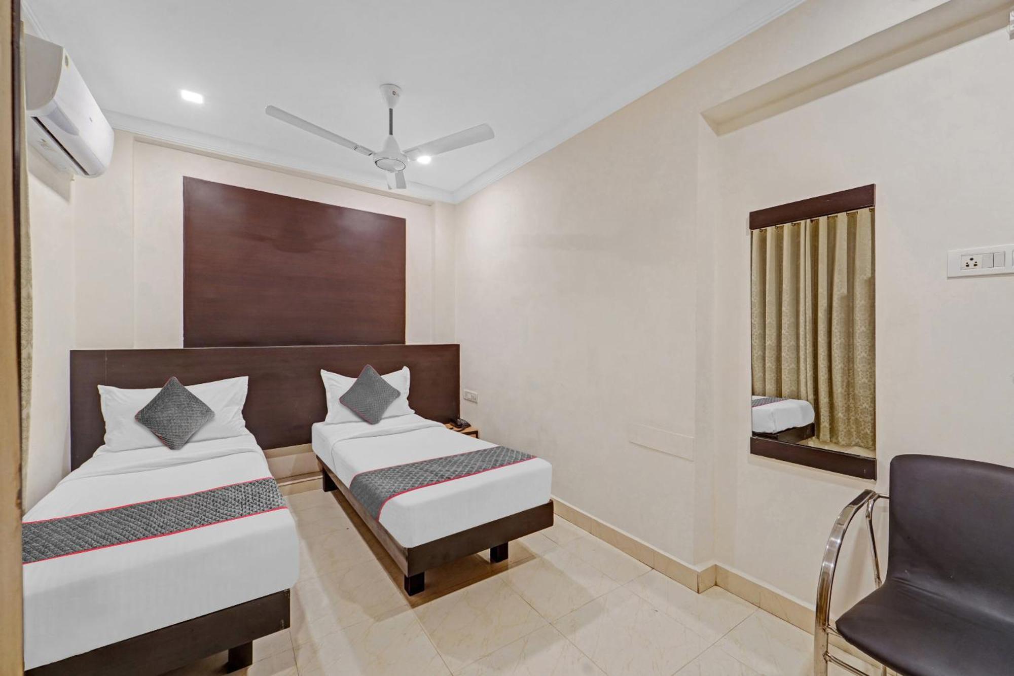 Hotel Collection O Mount Road Rich Mount Near Marina Beach à Chennai Extérieur photo