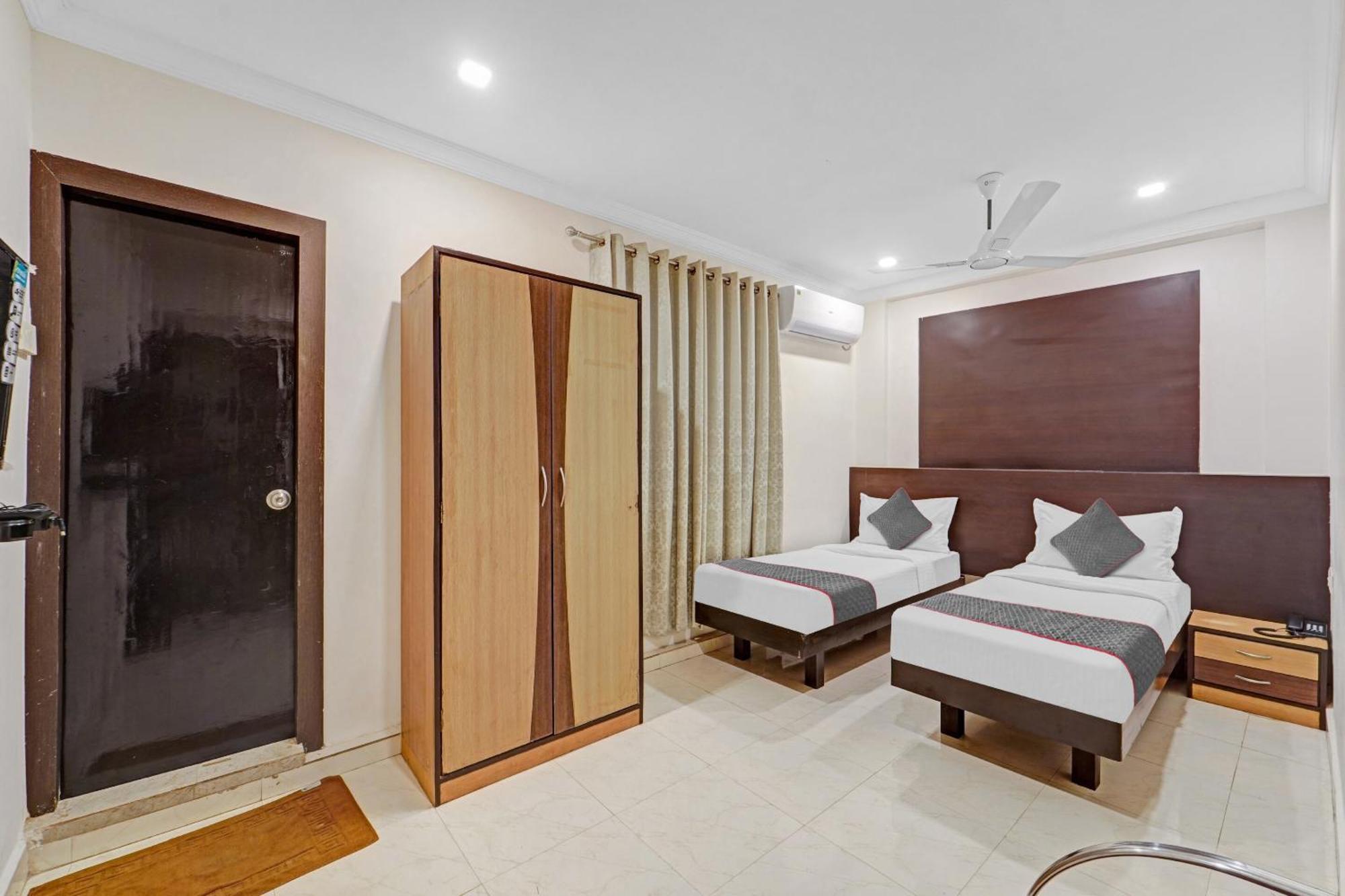 Hotel Collection O Mount Road Rich Mount Near Marina Beach à Chennai Extérieur photo
